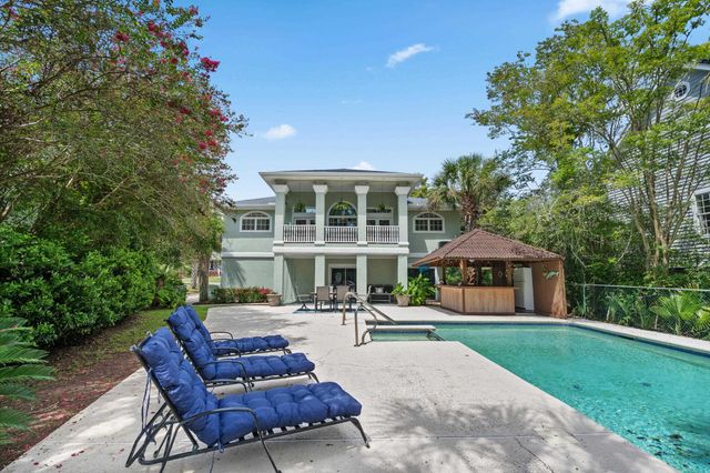 4907 Woodview Ln., Myrtle Beach, SC 29575