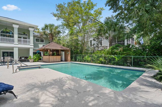4907 Woodview Ln., Myrtle Beach, SC 29575