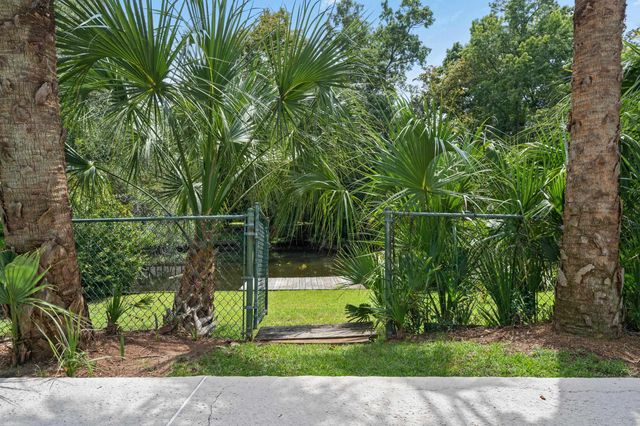 4907 Woodview Ln., Myrtle Beach, SC 29575