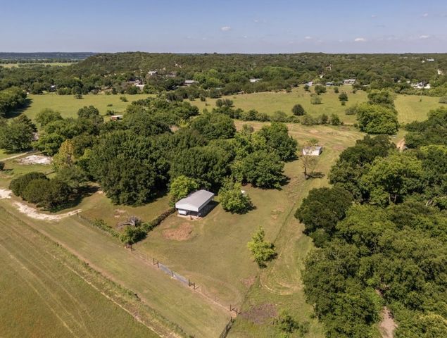 163 Fenn Road, Blum, TX 76627