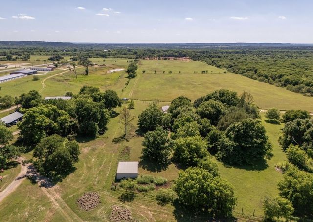 163 Fenn Road, Blum, TX 76627