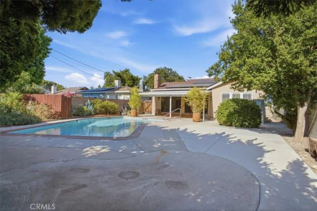 7007 Whitaker, Lake Balboa, CA 91406
