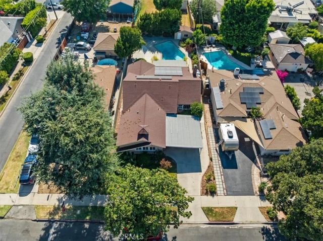 7007 Whitaker, Lake Balboa, CA 91406