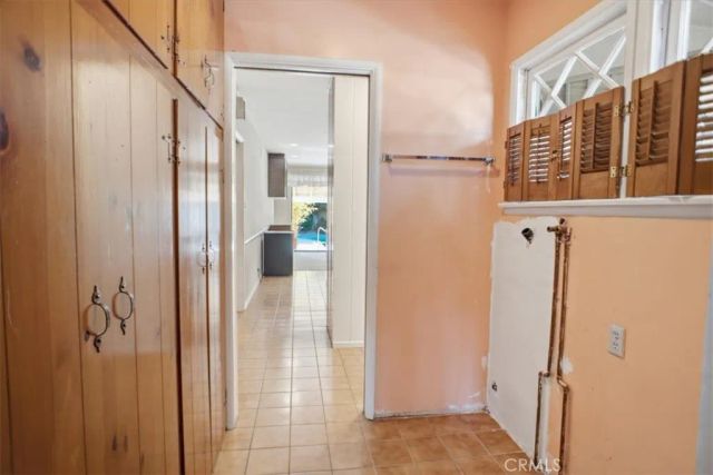 7007 Whitaker, Lake Balboa, CA 91406