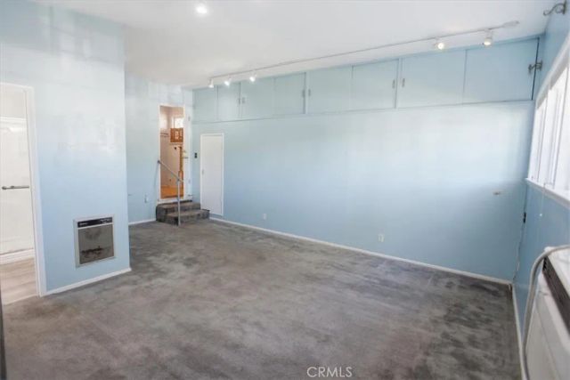7007 Whitaker, Lake Balboa, CA 91406