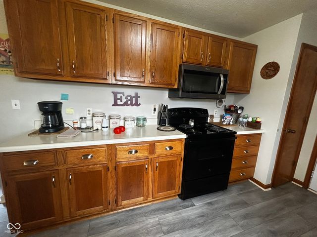 4684 Hackberry Drive, Columbus, IN 47201