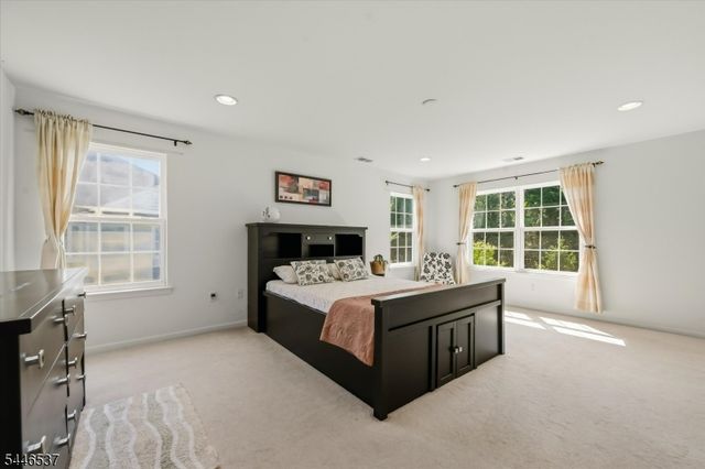 10 Indian Field Dr, Hardyston Twp., NJ 07419