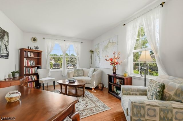 10 Indian Field Dr, Hardyston Twp., NJ 07419