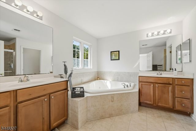 10 Indian Field Dr, Hardyston Twp., NJ 07419