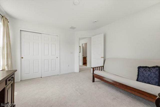 10 Indian Field Dr, Hardyston Twp., NJ 07419
