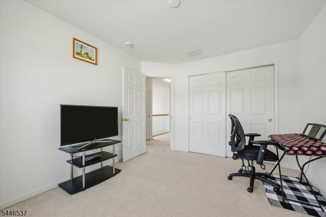 10 Indian Field Dr, Hardyston Twp., NJ 07419