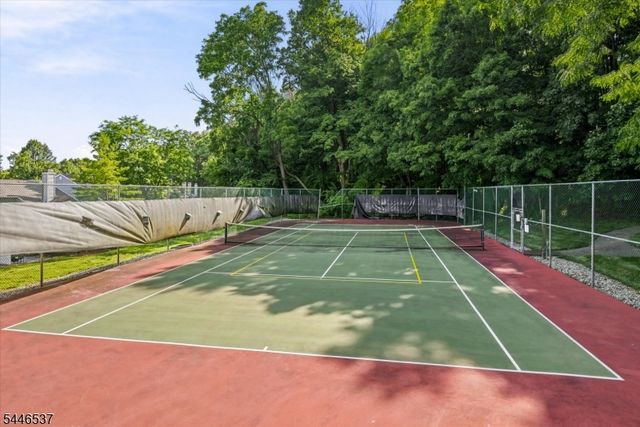 10 Indian Field Dr, Hardyston Twp., NJ 07419