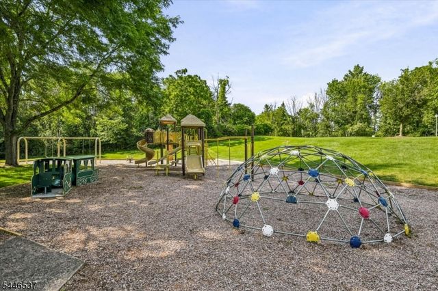 10 Indian Field Dr, Hardyston Twp., NJ 07419