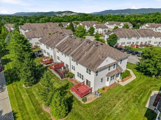 10 Indian Field Dr, Hardyston Twp., NJ 07419