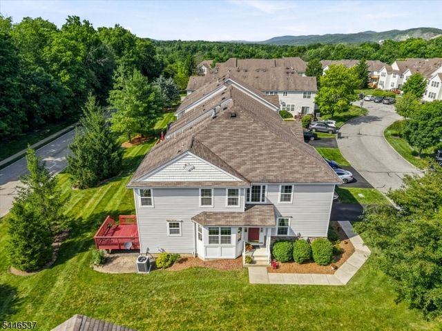 10 Indian Field Dr, Hardyston Twp., NJ 07419