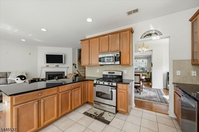 10 Indian Field Dr, Hardyston Twp., NJ 07419