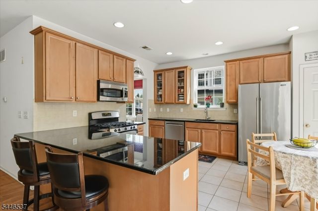 10 Indian Field Dr, Hardyston Twp., NJ 07419