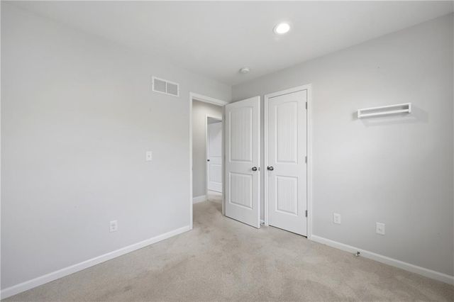 1109 SW Arborway Drive, Lee's Summit, MO 64082
