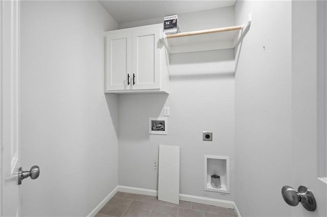 1109 SW Arborway Drive, Lee's Summit, MO 64082