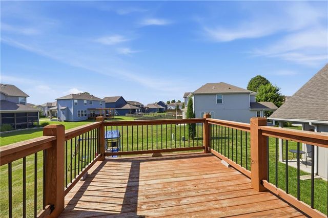 1109 SW Arborway Drive, Lee's Summit, MO 64082