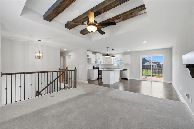 1109 SW Arborway Drive, Lee's Summit, MO 64082