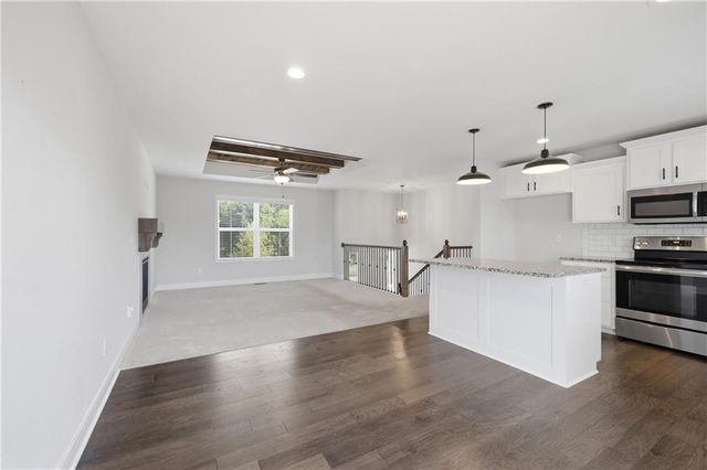 1109 SW Arborway Drive, Lee's Summit, MO 64082