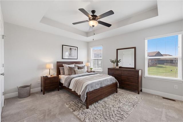 1109 SW Arborway Drive, Lee's Summit, MO 64082