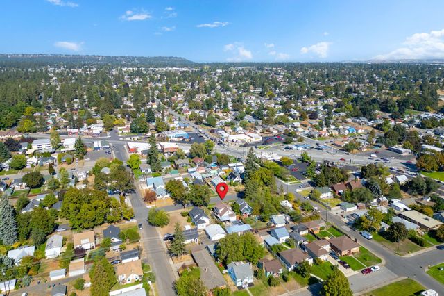 2617 W Cleveland Ave, Spokane, WA 99205