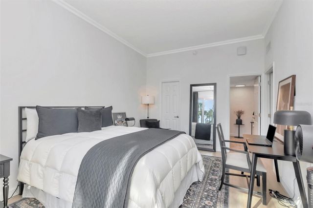 7400 SUN ISLAND DRIVE S 105, South Pasadena, FL 33707