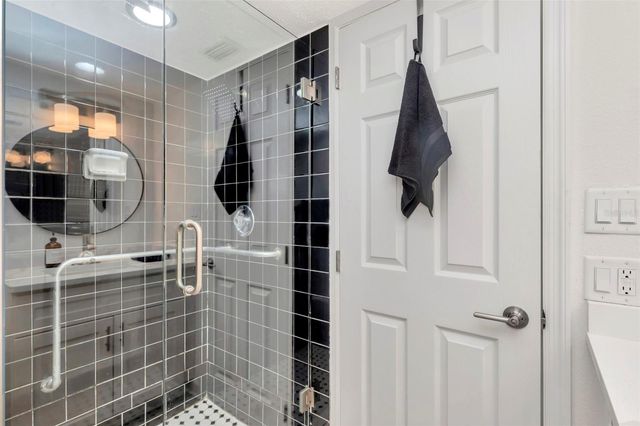 7400 SUN ISLAND DRIVE S 105, South Pasadena, FL 33707