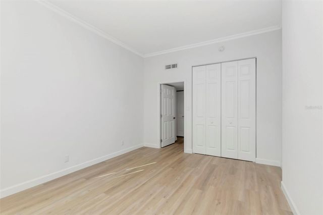 7400 SUN ISLAND DRIVE S 105, South Pasadena, FL 33707