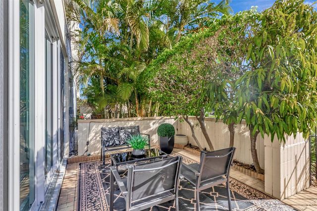 7400 SUN ISLAND DRIVE S 105, South Pasadena, FL 33707