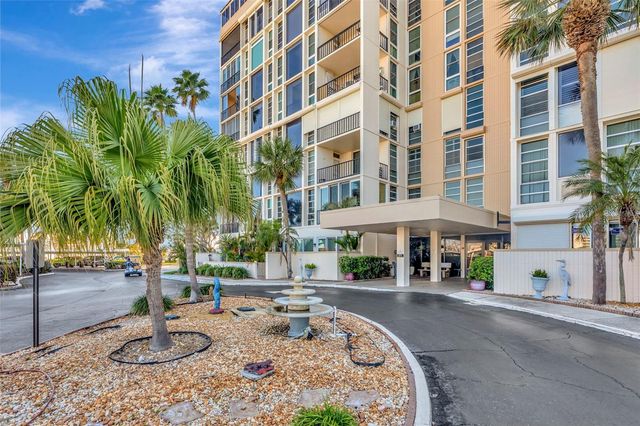 7400 SUN ISLAND DRIVE S 105, South Pasadena, FL 33707