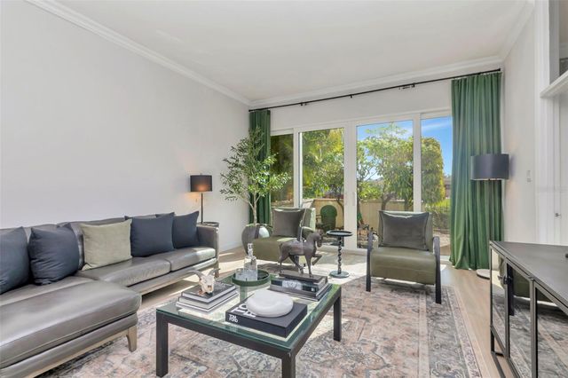 7400 SUN ISLAND DRIVE S 105, South Pasadena, FL 33707