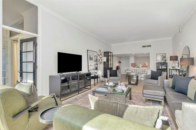 7400 SUN ISLAND DRIVE S 105, South Pasadena, FL 33707