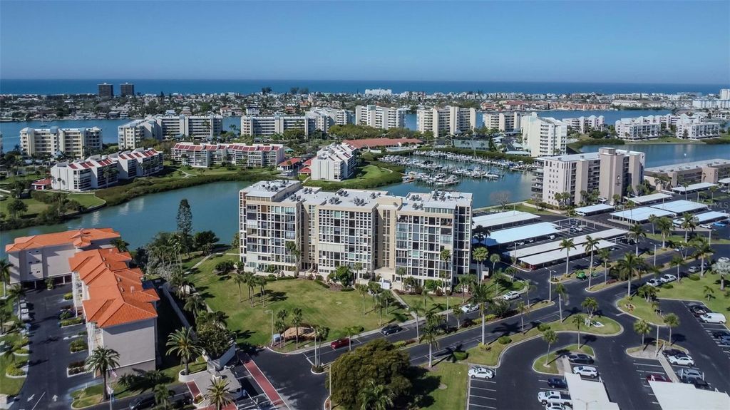 7400 SUN ISLAND DRIVE S 105, South Pasadena, FL 33707