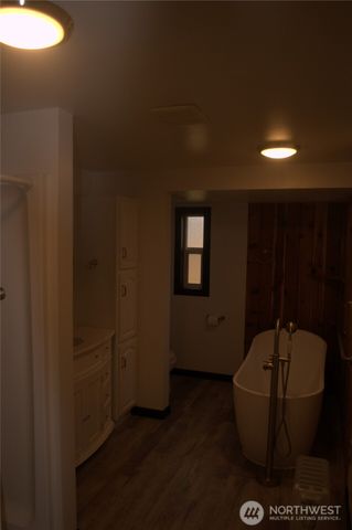 7136 Portal Way, Ferndale, WA 98248