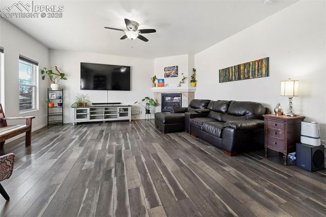 734 N Walnut Street, Colorado Springs, CO 80905