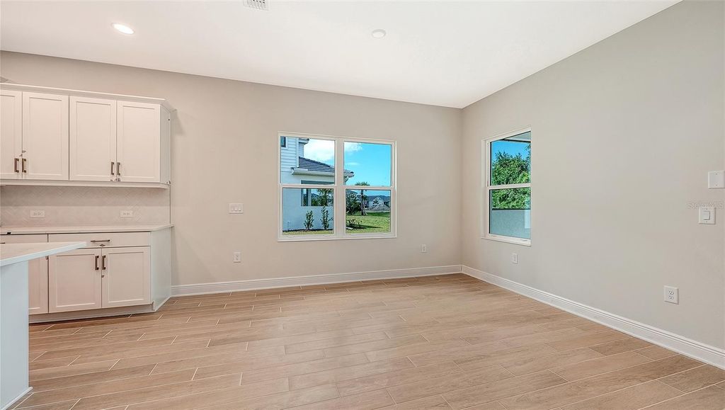 Image 17 of property listing at 9940 CRYSTAL ISLES CIRCLE, Sarasota, FL 34241