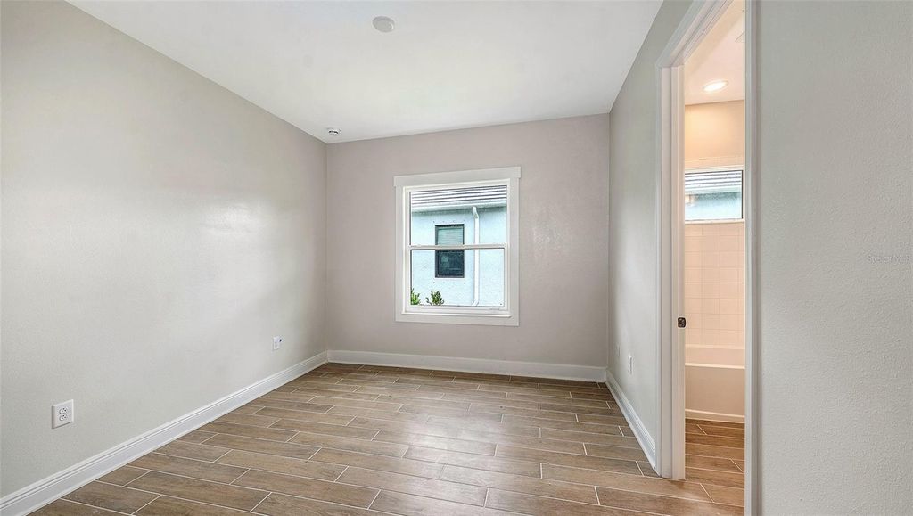 Image 29 of property listing at 9940 CRYSTAL ISLES CIRCLE, Sarasota, FL 34241