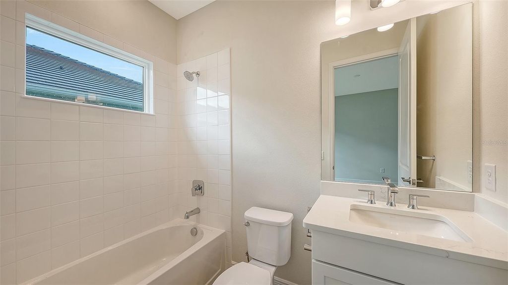 Image 31 of property listing at 9940 CRYSTAL ISLES CIRCLE, Sarasota, FL 34241