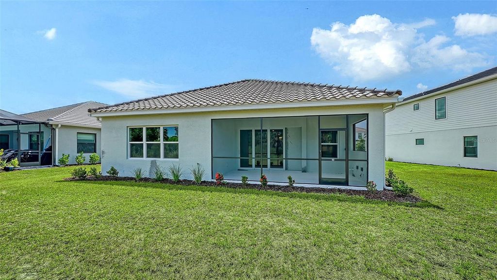 Image 46 of property listing at 9940 CRYSTAL ISLES CIRCLE, Sarasota, FL 34241