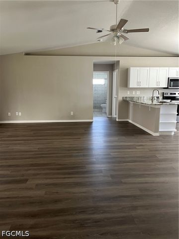 1923 NE 4th TER, Cape Coral, FL 33909