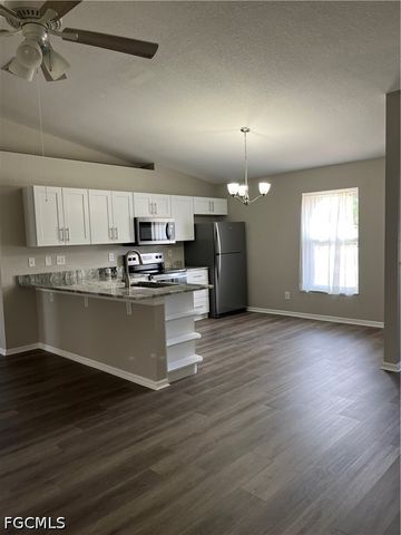 1923 NE 4th TER, Cape Coral, FL 33909