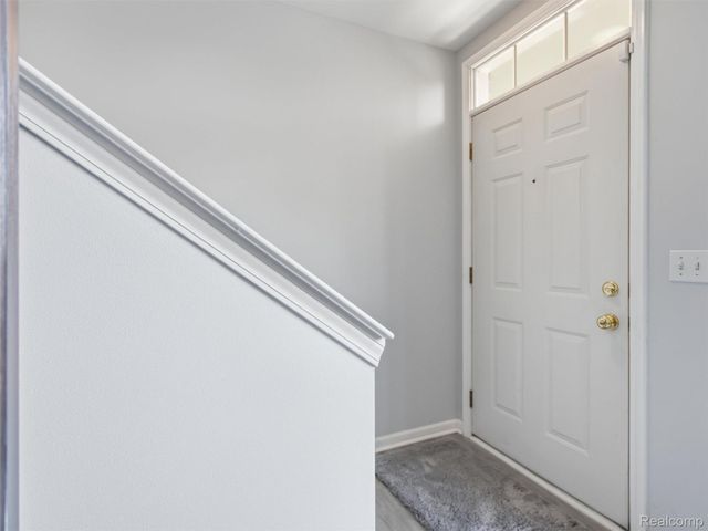 1528 Devon Lane, Troy, MI 48084