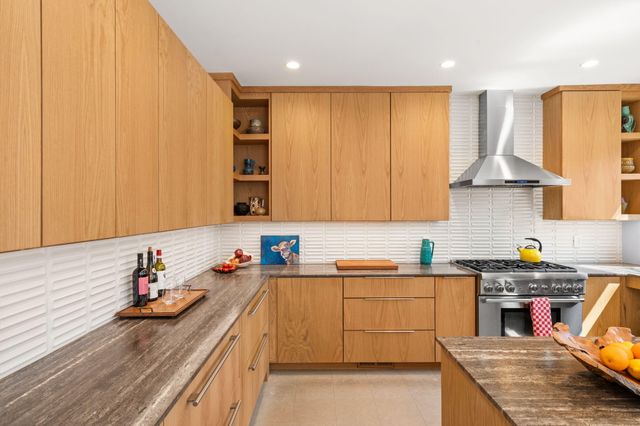 5 Cypress Lane, Dune Acres, IN 46304