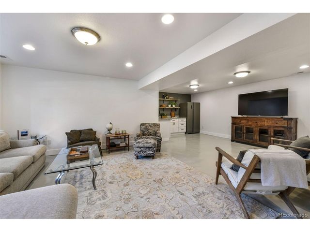 6020 Castlewood Ln, Colorado Springs, CO 80918