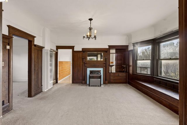 2338 Roosevelt Ave, Berkeley, CA 94703