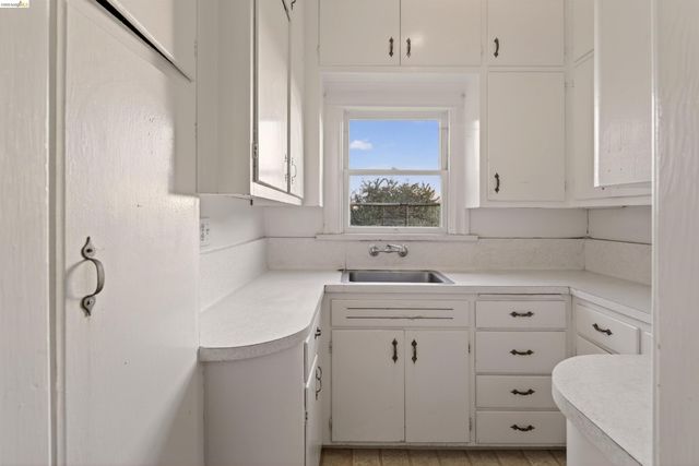 2338 Roosevelt Ave, Berkeley, CA 94703