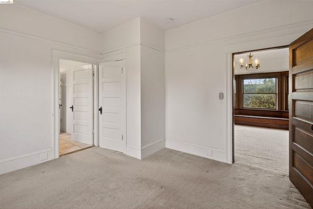 2338 Roosevelt Ave, Berkeley, CA 94703